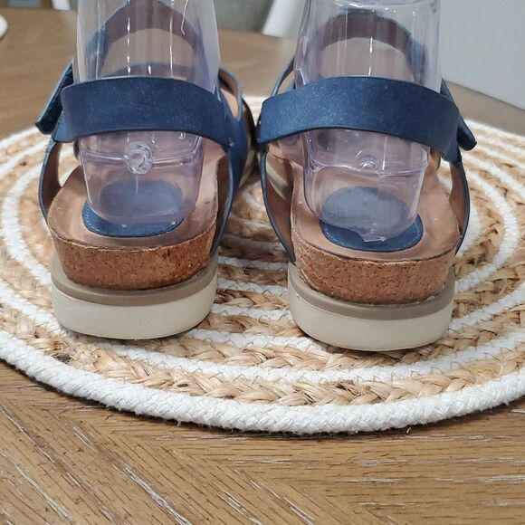 EUROSOFT SOFFT Womens 9 Vegan Leather Asymmetric Strappy Sporty Casual Sandals - Picture 5 of 9